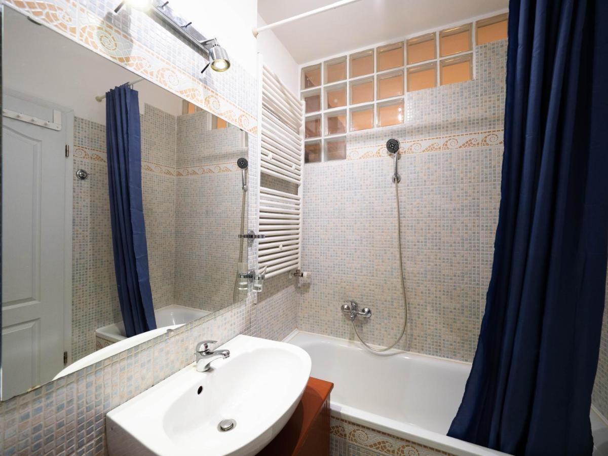 Super Cute Studio With Terrace Next To Gozsdu Passage Budapest Exterior foto